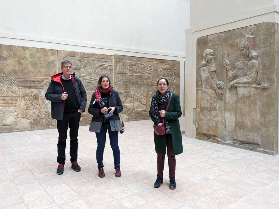Christian, Cécile and Véronique in the exhibition rooms - ©Andreas Schropp. 